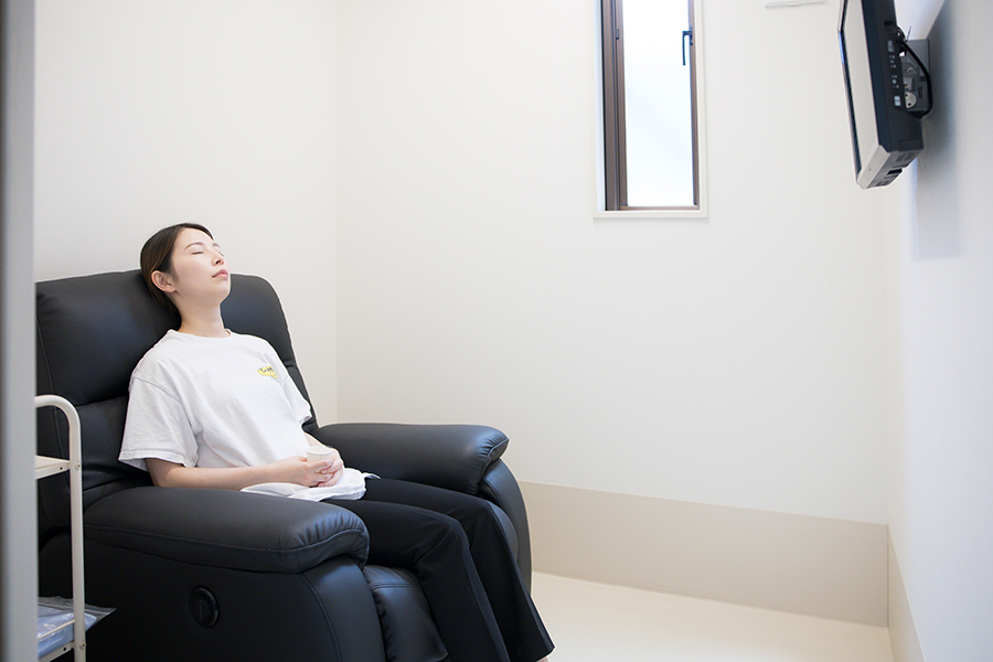 個室完備・鎮静剤使用でリラックスして受ける大腸カメラ